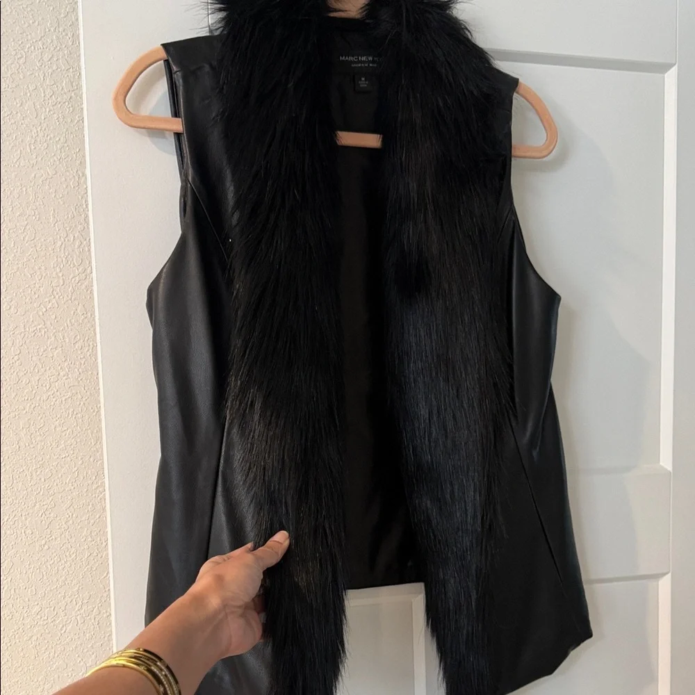 Marc New York Black Faux Fur Vest - Picture 1 of 4